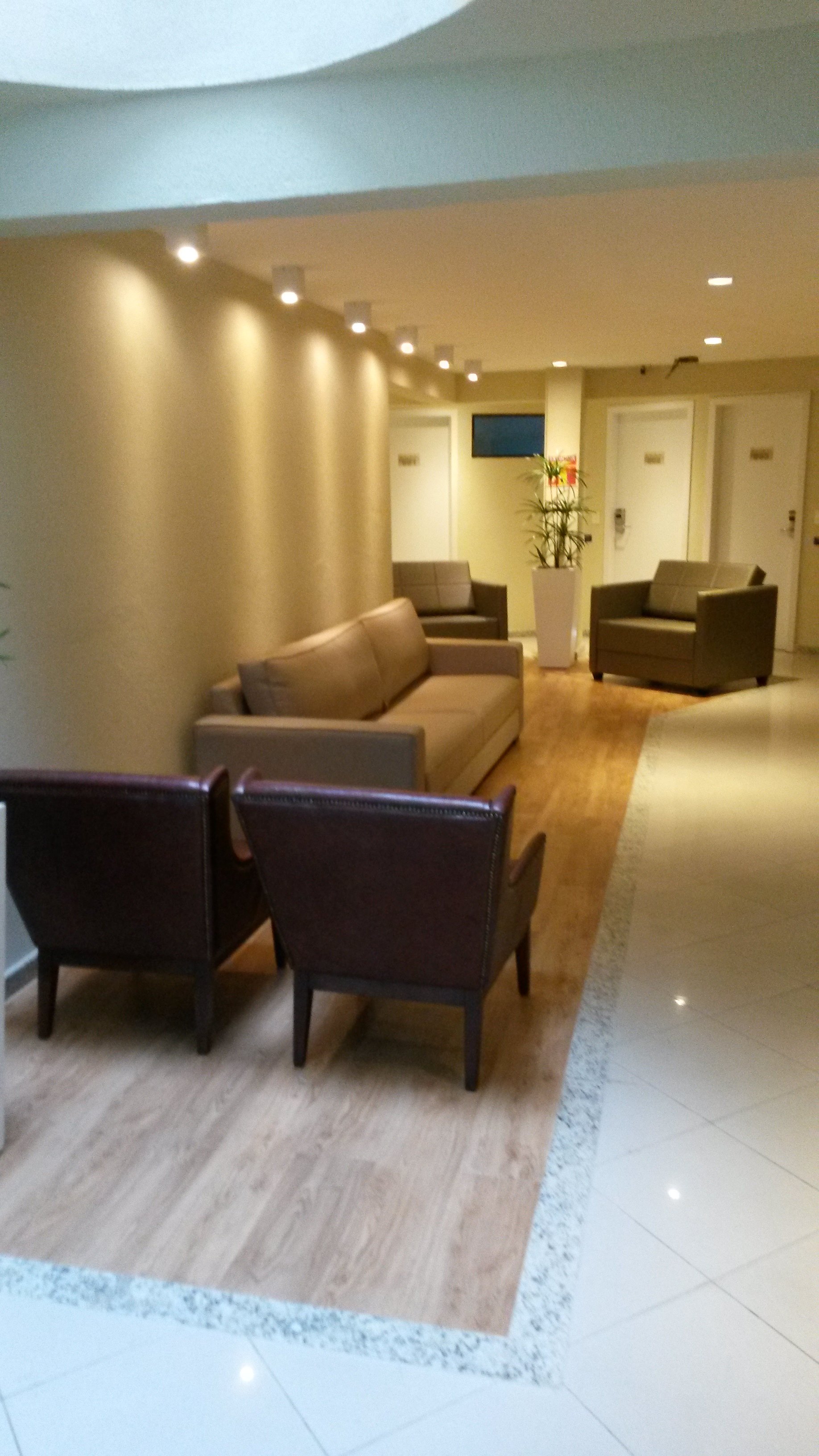 2-King's Flat Hotel.jpg